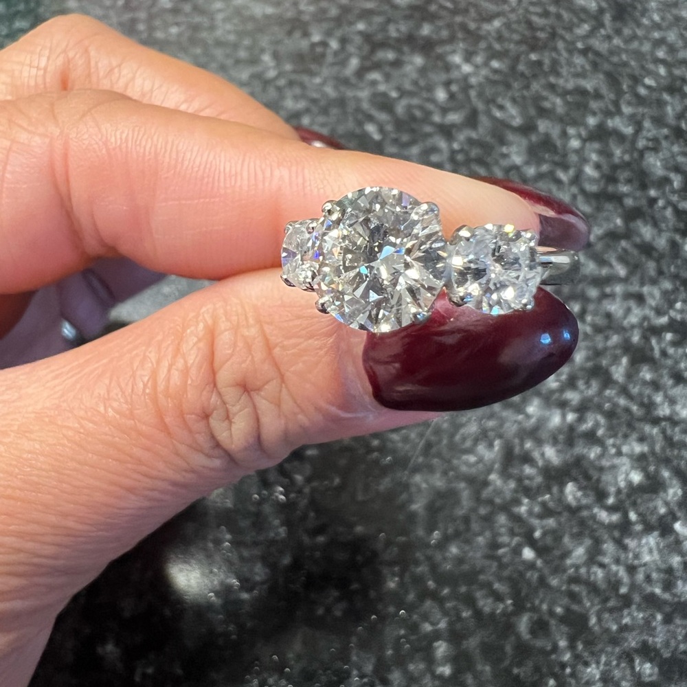 Diamond Ring in platinum setting